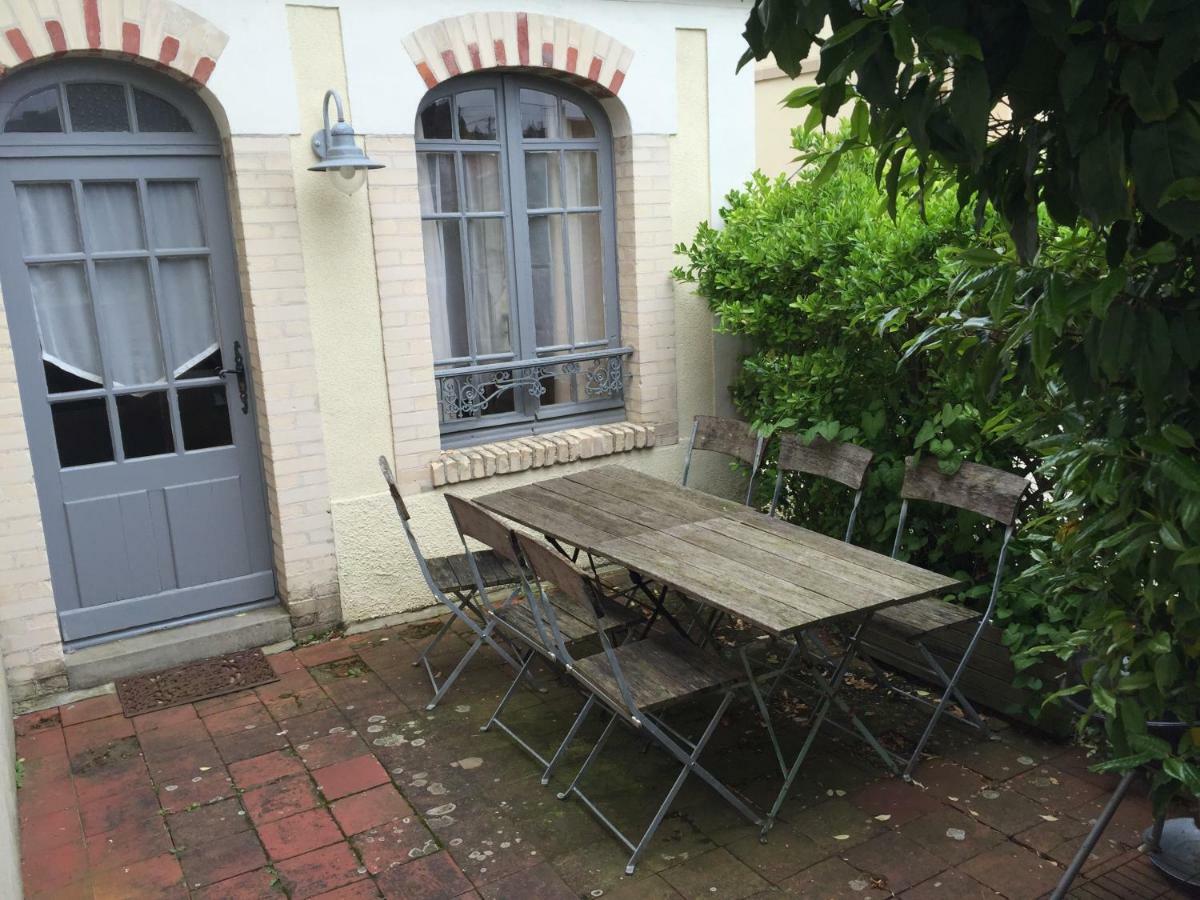 Gite De La Tour Saint-Aubin-Sur-Mer  Kültér fotó